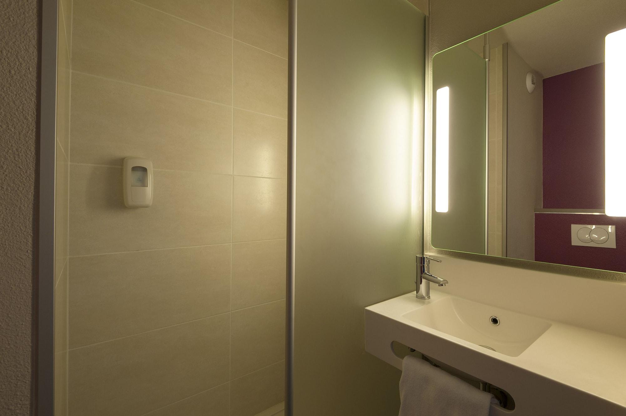 B&B Hotel Lyon Ouest Tassin Exterior foto